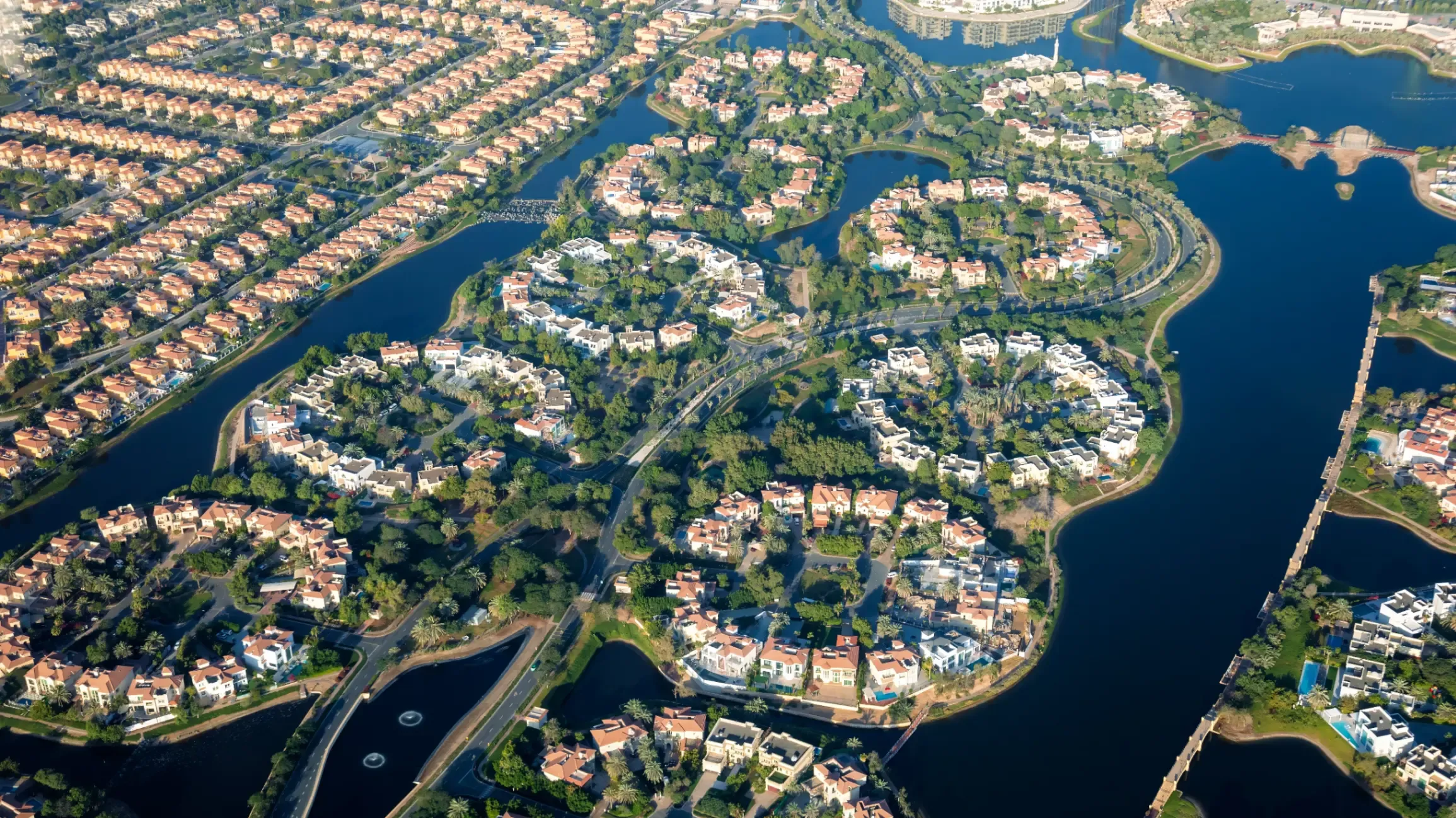 Jumeirah Islands Investment Guide — Mitchell's Realty