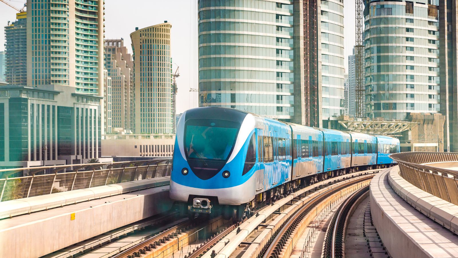 D33 is funding approximately 140 kilometres of new metro lines.