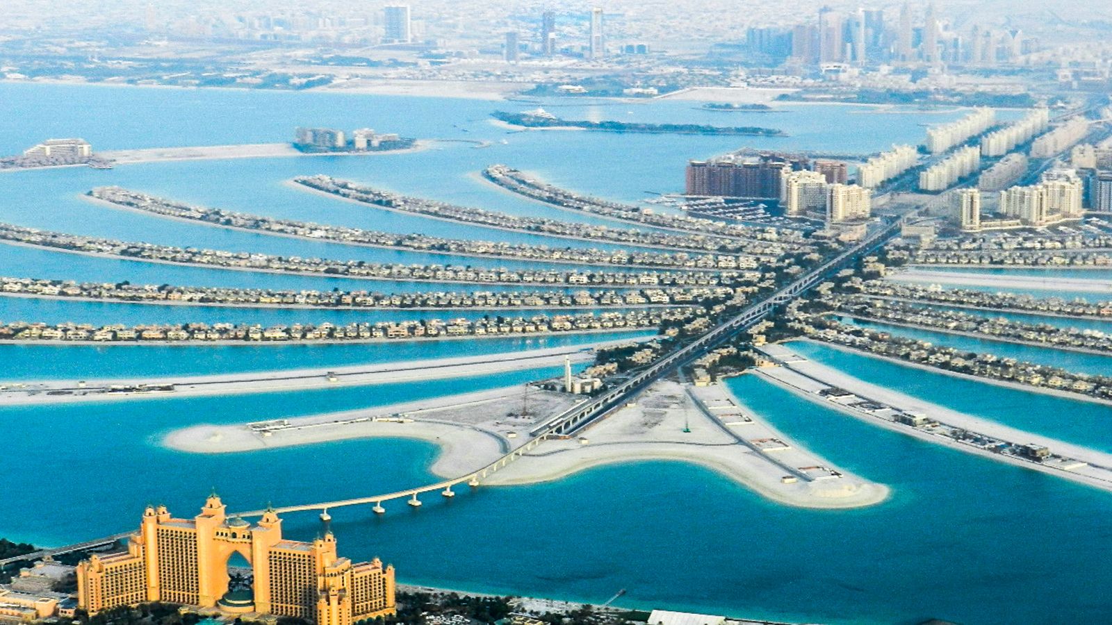 Qualifying for the Dubai Golden Visa requires the investor to hold property valued at a minimum of AED 2 million.