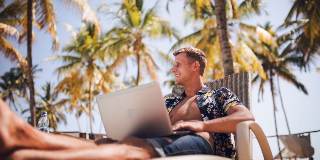 dubai attracts digital nomads and expats choosing flexible serviced apartments as a semi permanent living base