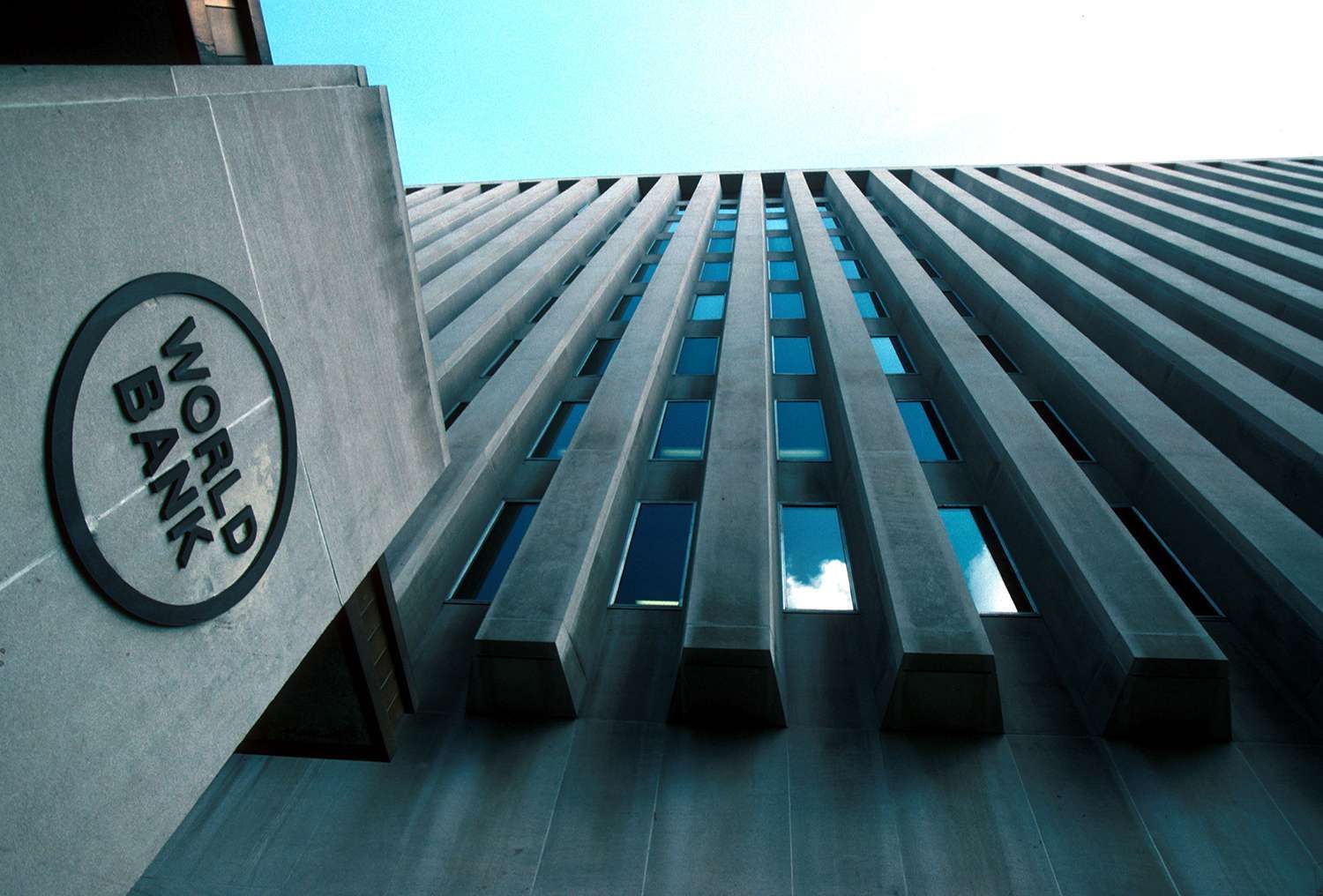 World Bank forecasts UAE growth of four point nine percent.