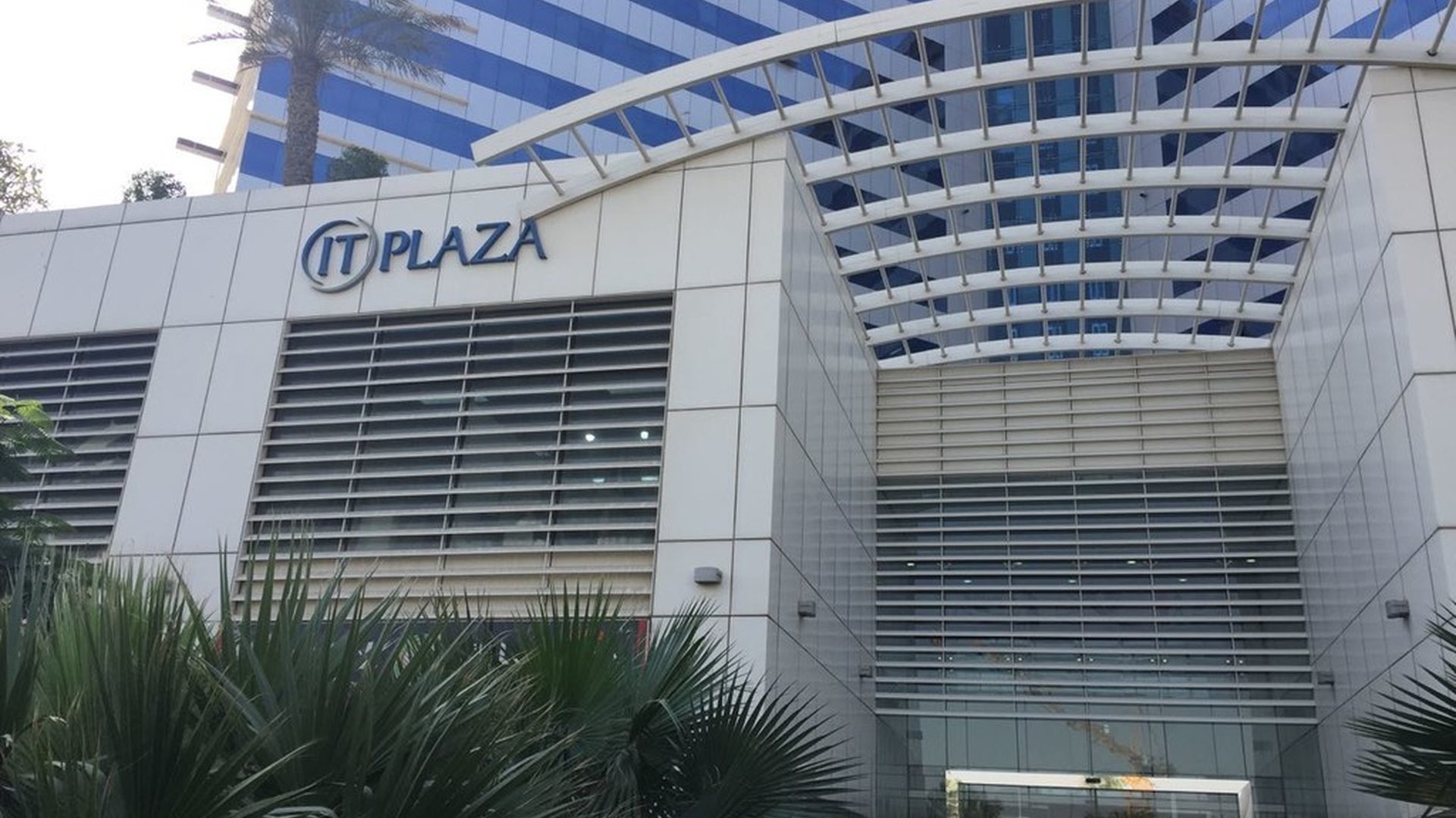 IT Plaza — Mitchell's Commercial Real Estate