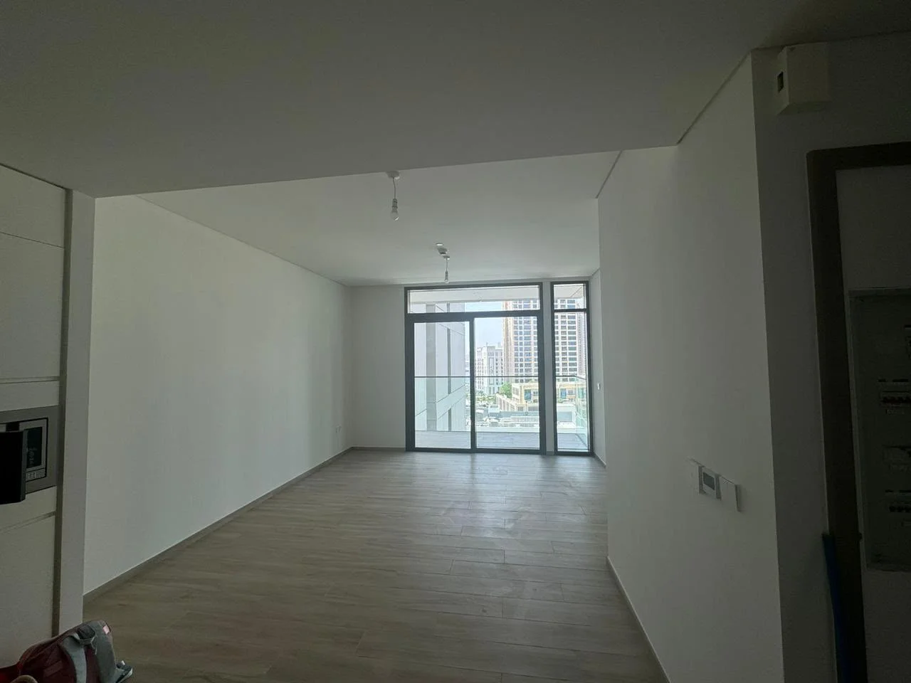 DISTRESS DEAL: 1-BR IN PALACE RESIDENCES