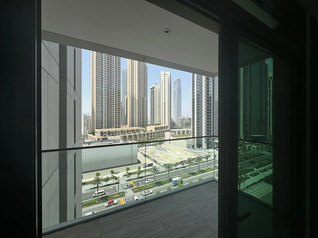 DISTRESS DEAL: 1-BR IN PALACE RESIDENCES
