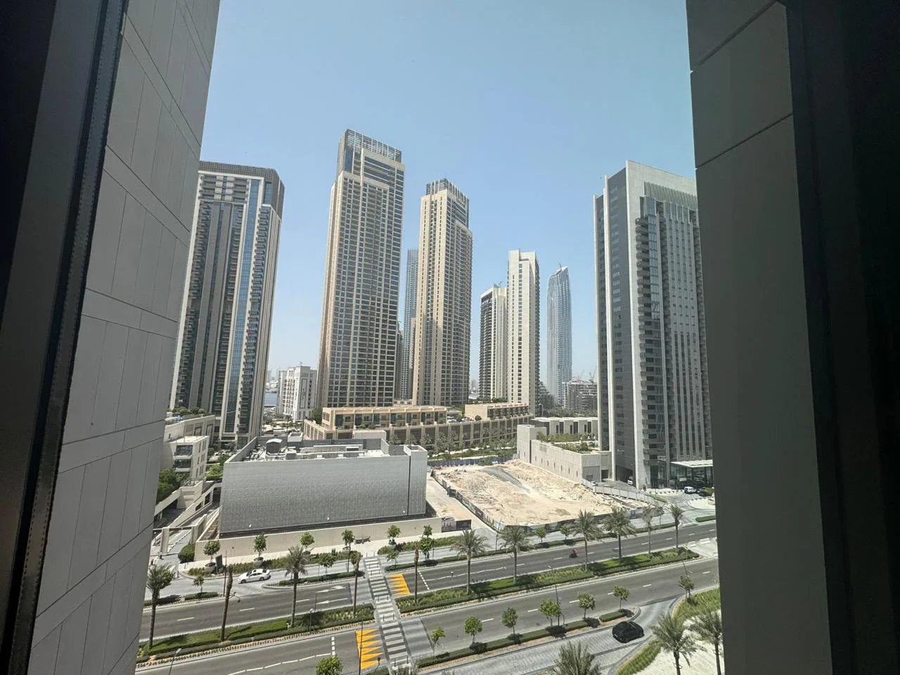DISTRESS DEAL: 1-BR IN PALACE RESIDENCES