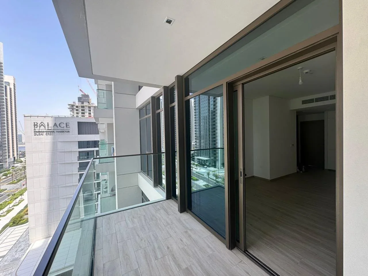 DISTRESS DEAL: 1-BR IN PALACE RESIDENCES